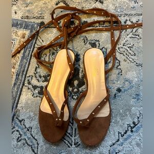 Flat sandals